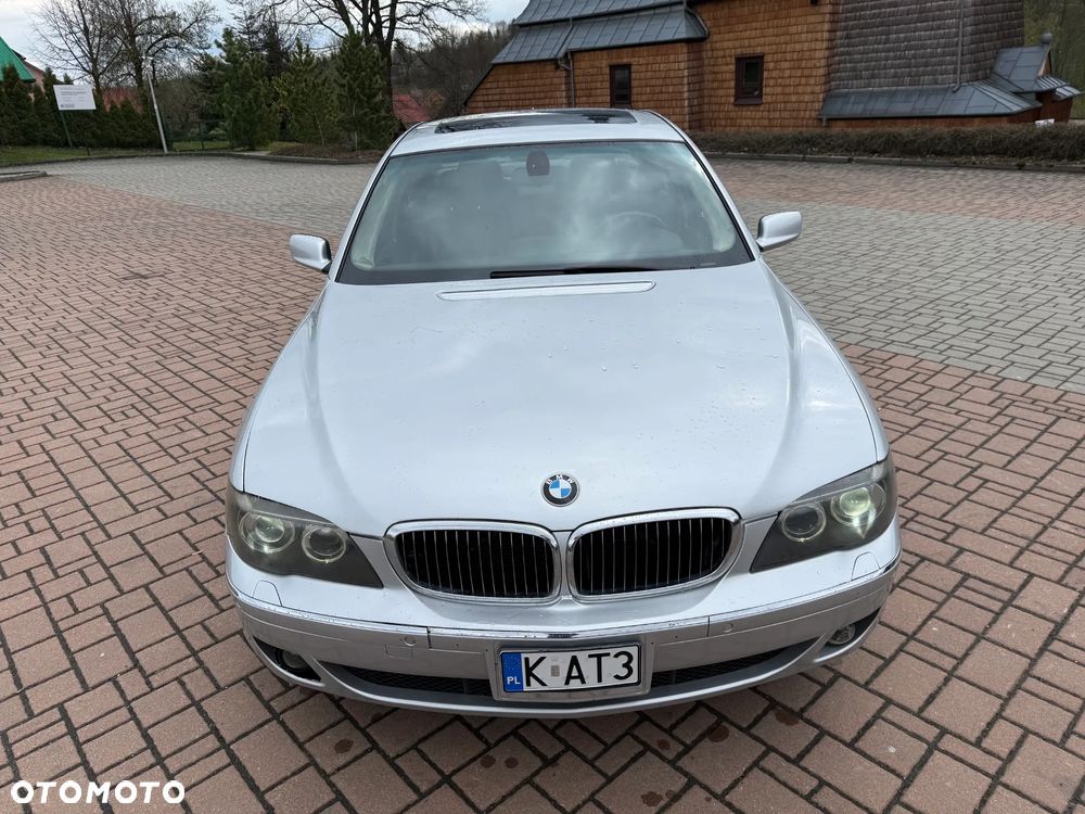 BMW Seria 7 750Li - 10