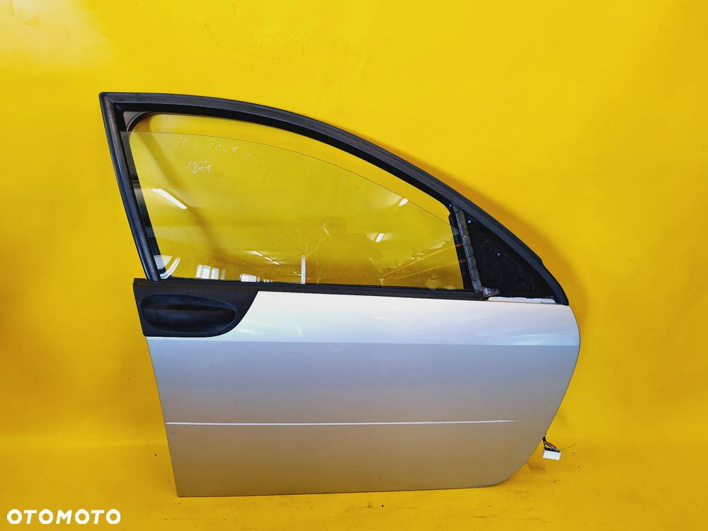 DRZWI PRAWY PRZÓD PRAWE PRZEDNIE SMART FORFOUR I NR1844 - 1