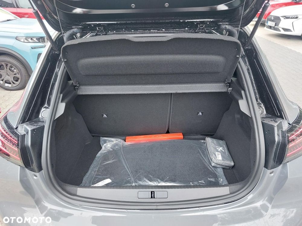 Peugeot 208 - 9