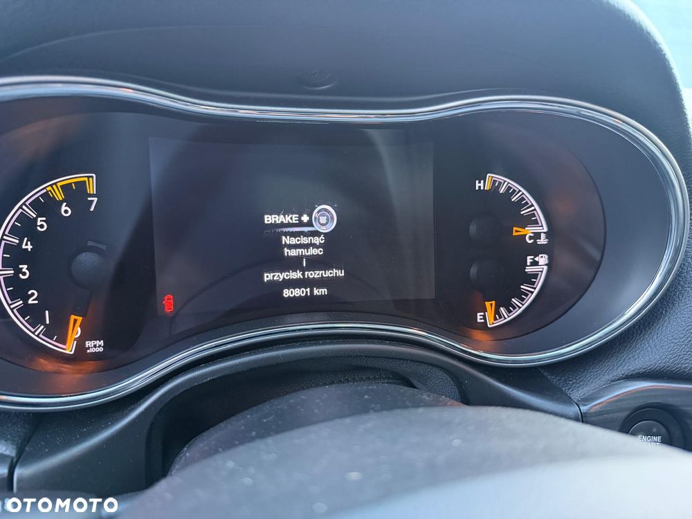 Jeep Grand Cherokee - 37