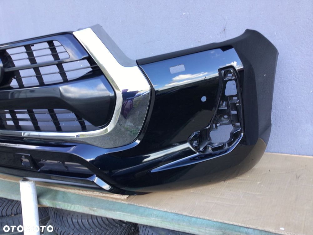 Zderzak przedni Toyota Hilux Vlll 8 2020+ - 3