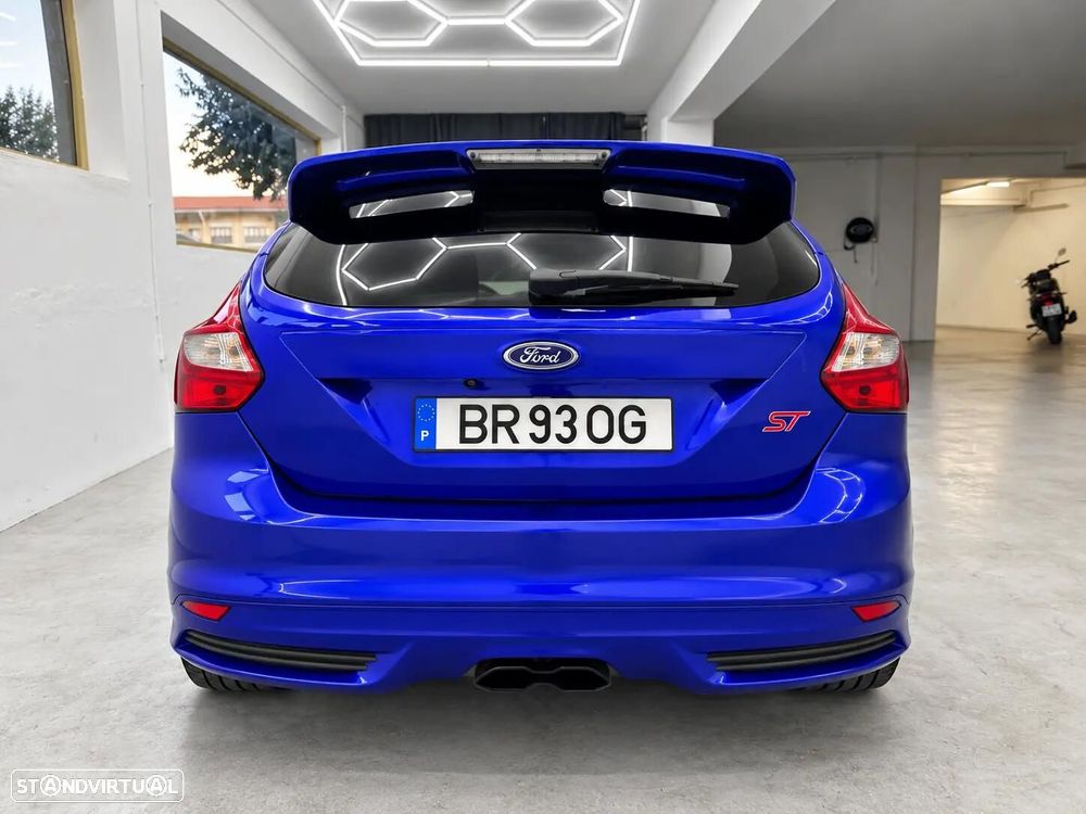 Ford Focus 2.0 EcoBoost ST c/ Pack Pele Desportiva - 5
