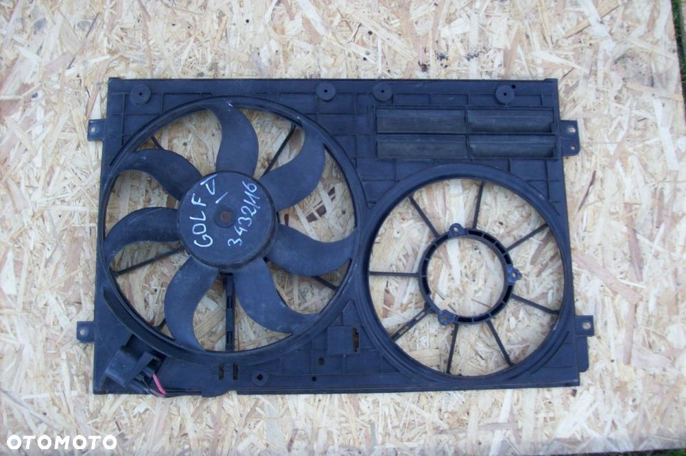 OBUDOWA WENTYLATORA Z WENTYLATOREM  VW GOLF 5 - 1