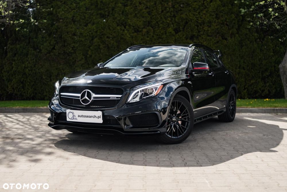 Mercedes-Benz GLA 45 AMG 4-Matic Edition 1 - 5