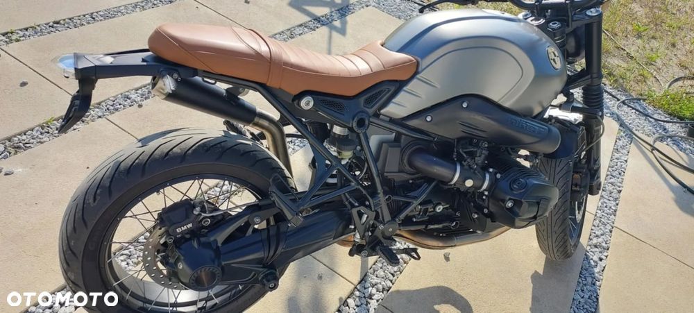BMW R - 9