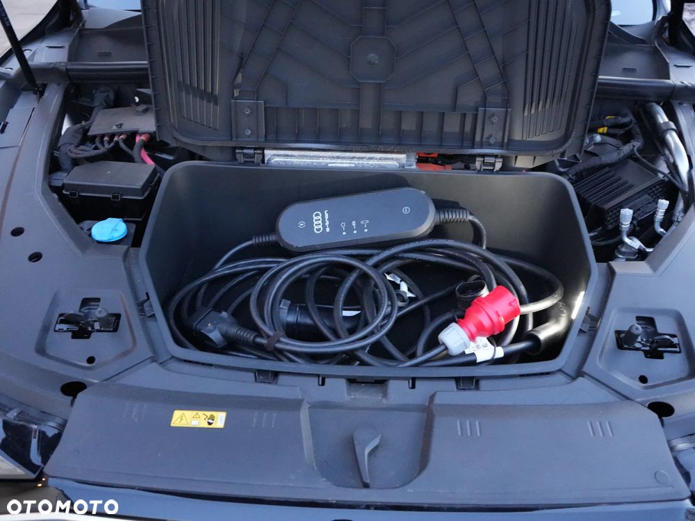 Audi e-tron 55 Quattro S Line - 10