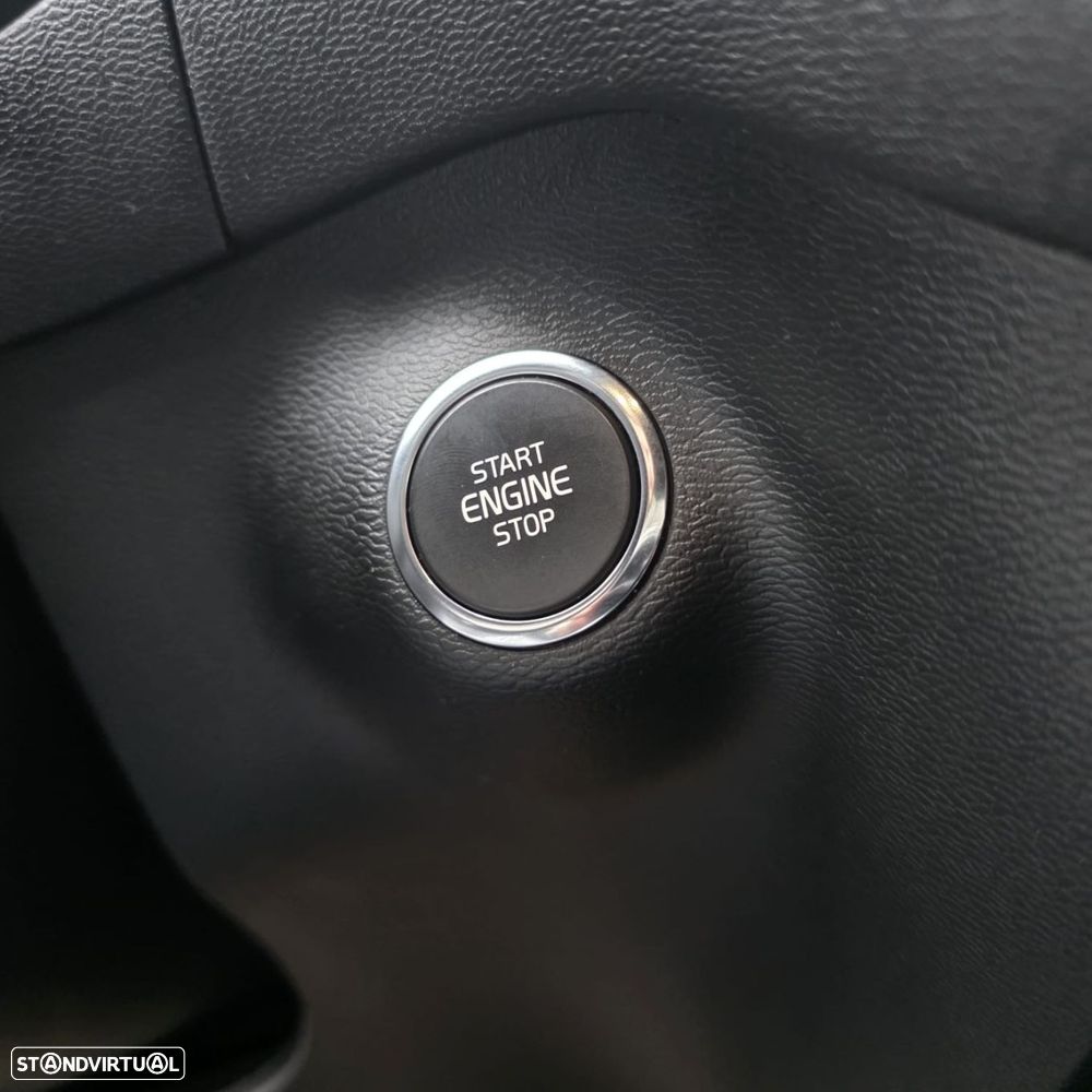 Volvo XC 40 2.0 D3 R-Design Geartronic - 26