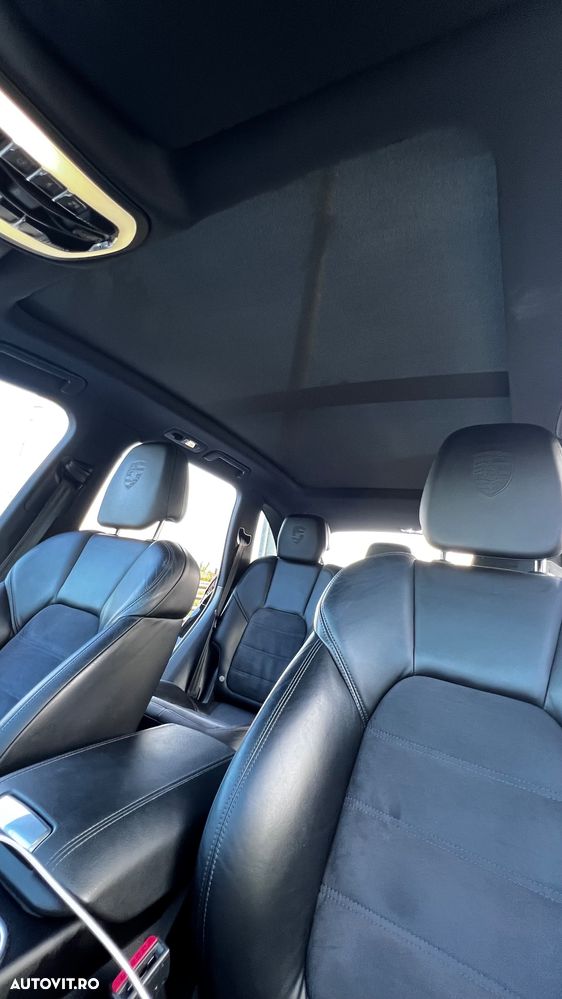 Porsche Cayenne - 14