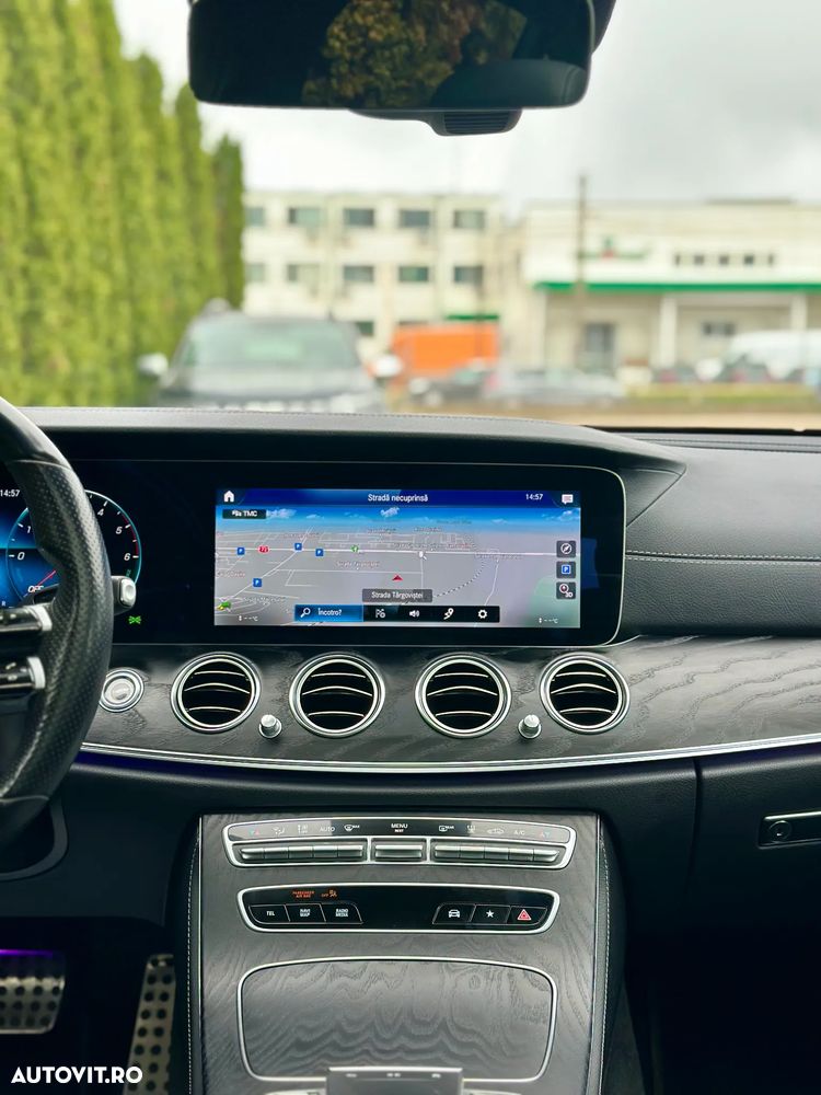 Mercedes-Benz E - 12
