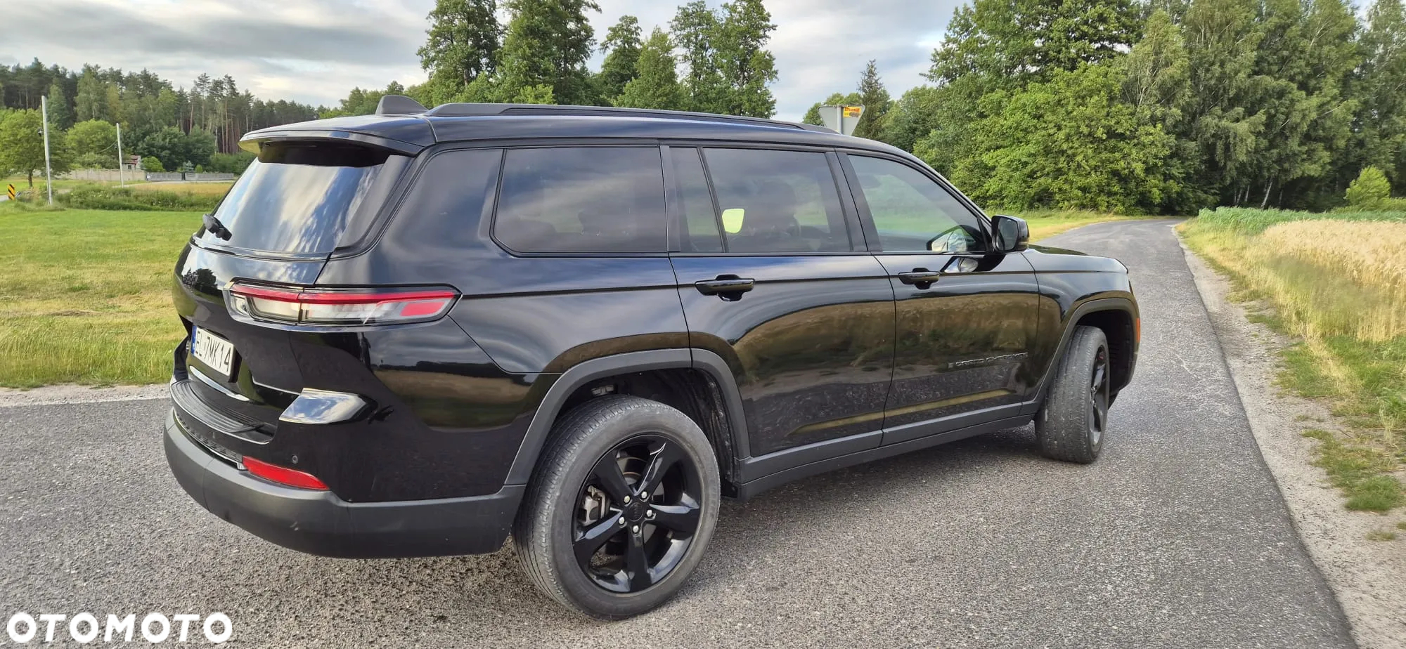 Jeep Grand Cherokee - 21