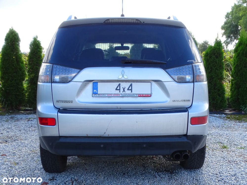 Mitsubishi Outlander - 14