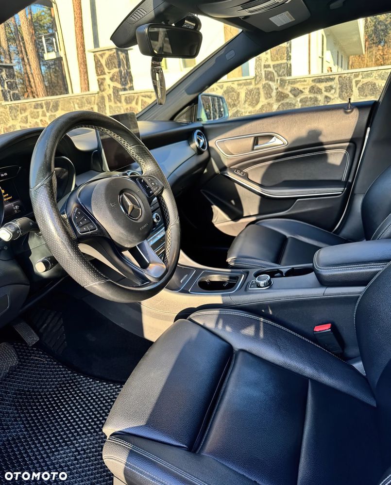 Mercedes-Benz CLA 250 4Matic 7G-DCT - 7