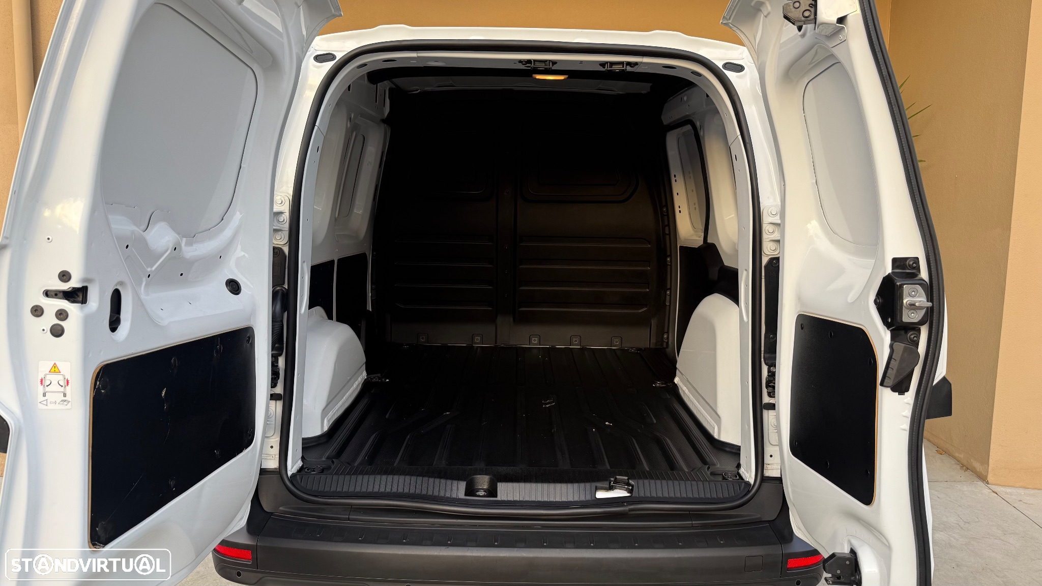 Renault KANGOO III - 19