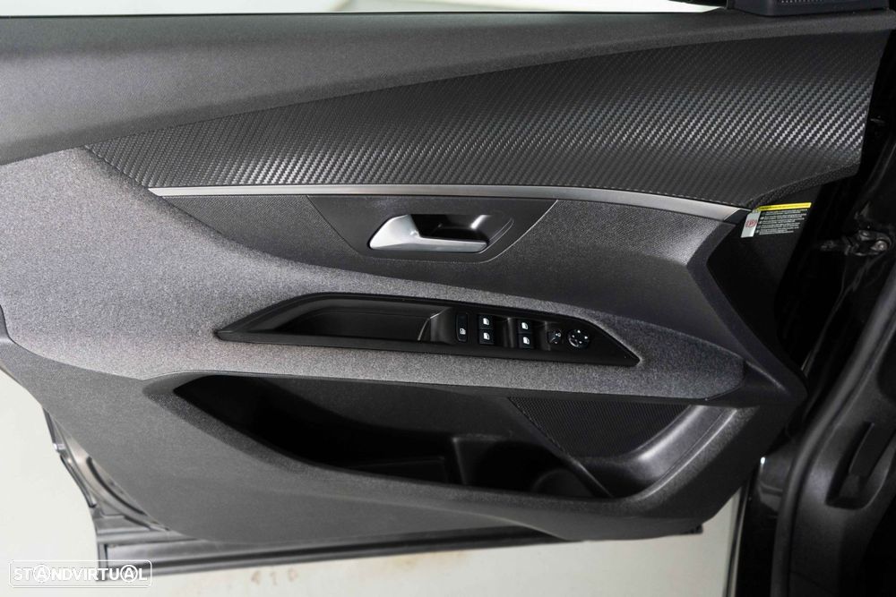 Peugeot 5008 1.2 PureTech Allure EAT8 - 20