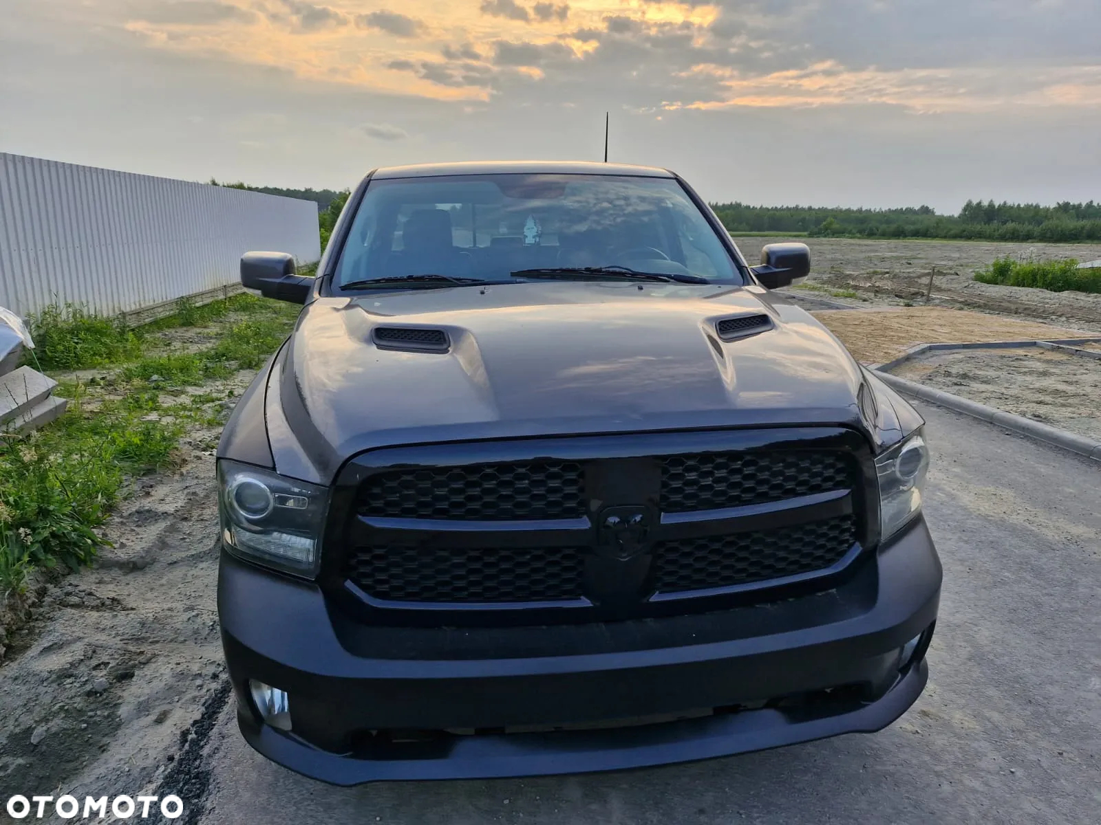 Dodge RAM 1500 5.7 4x4 - 2