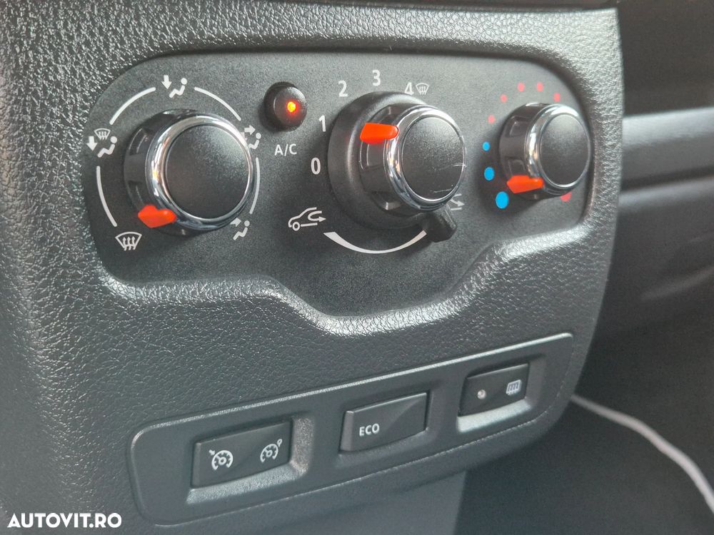 Dacia Dokker dCi 90 Stepway - 33