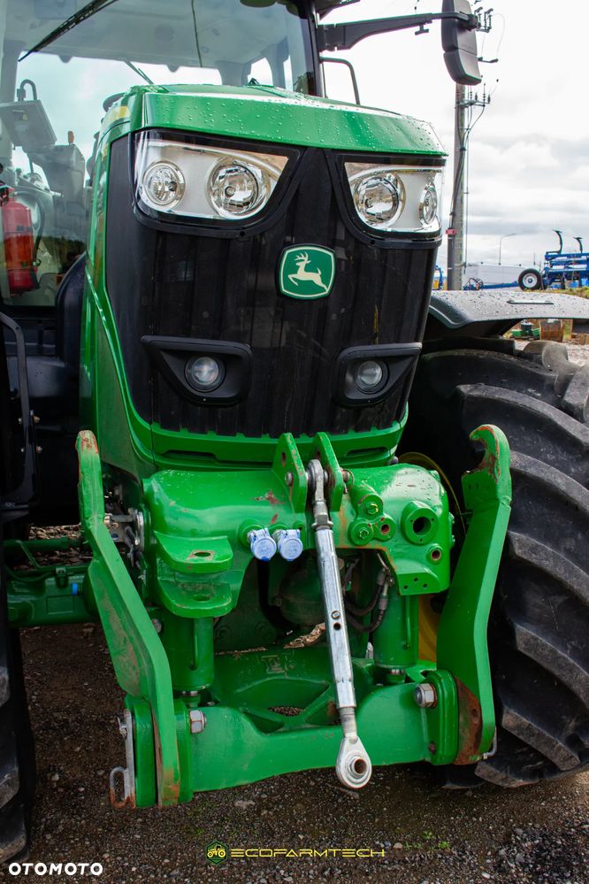 John Deere 6215R - 22