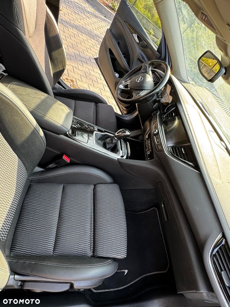 Opel Insignia - 10