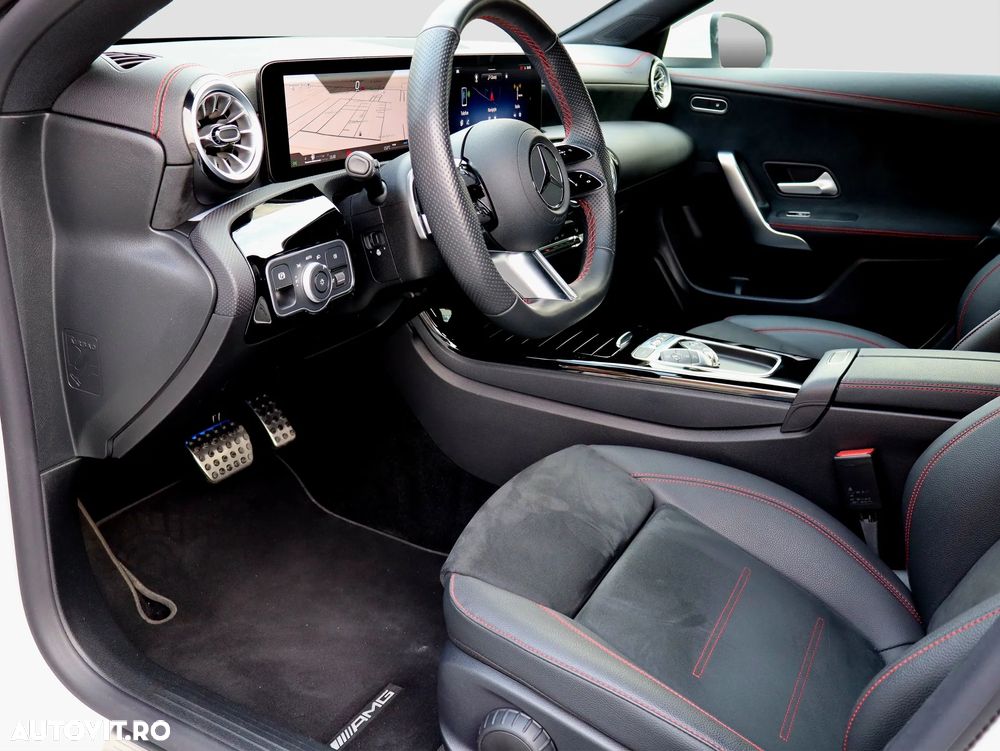 Mercedes-Benz CLA 180 Shooting Brake 7G-DCT AMG Line - 17