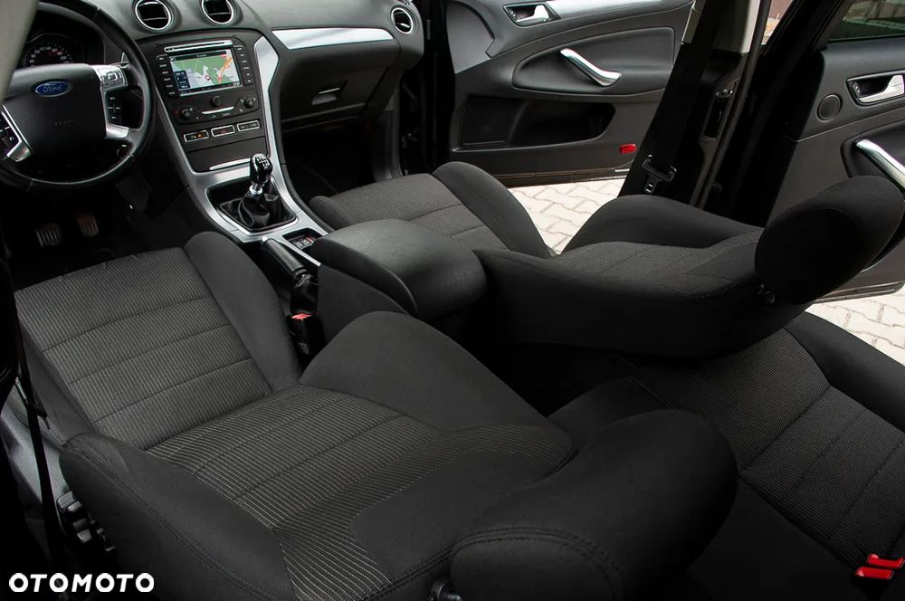 Ford Mondeo 2.0 TDCi Titanium - 32