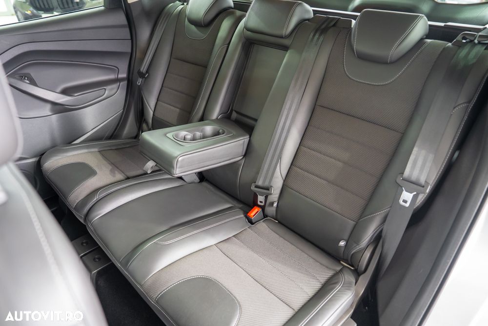 Ford Kuga 2.0 TDCi 4x4 Aut. Business Edition - 27