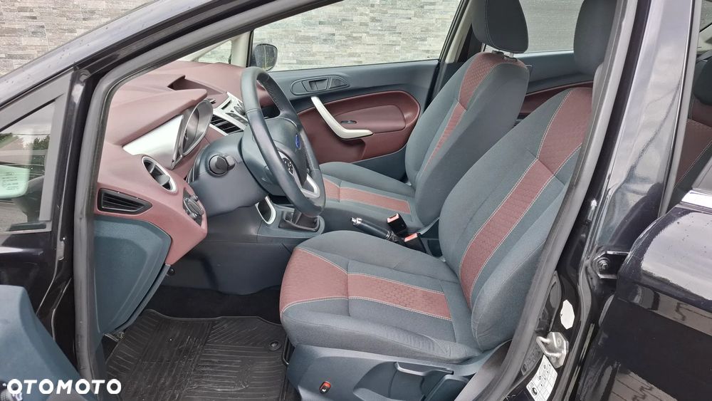 Ford Fiesta 1.6 Titanium - 21