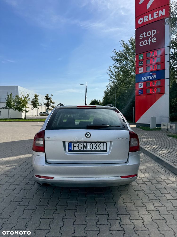 Skoda Octavia 1.6 TDI Family - 6