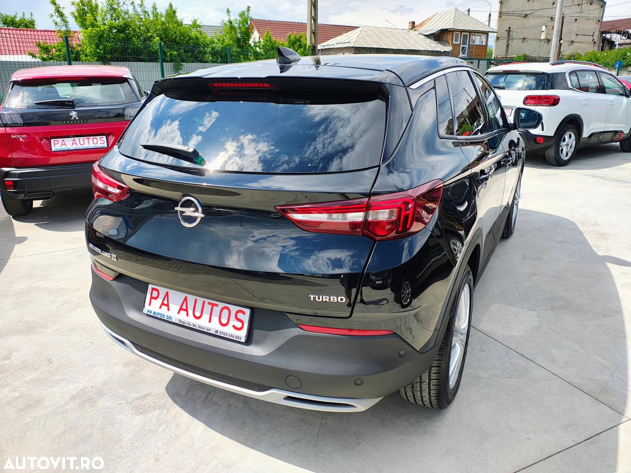 Opel Grandland X 1.2 Start/Stop Business Edition - 4
