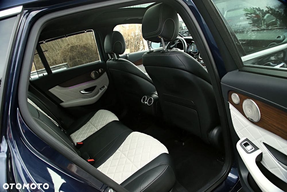 Mercedes-Benz GLC - 22