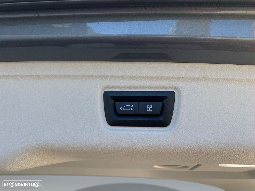 BMW 330 e Auto - 23