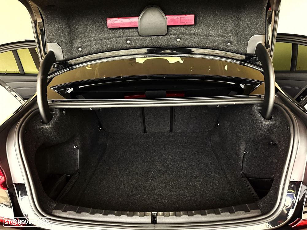 BMW 318 d Pack M Auto - 20