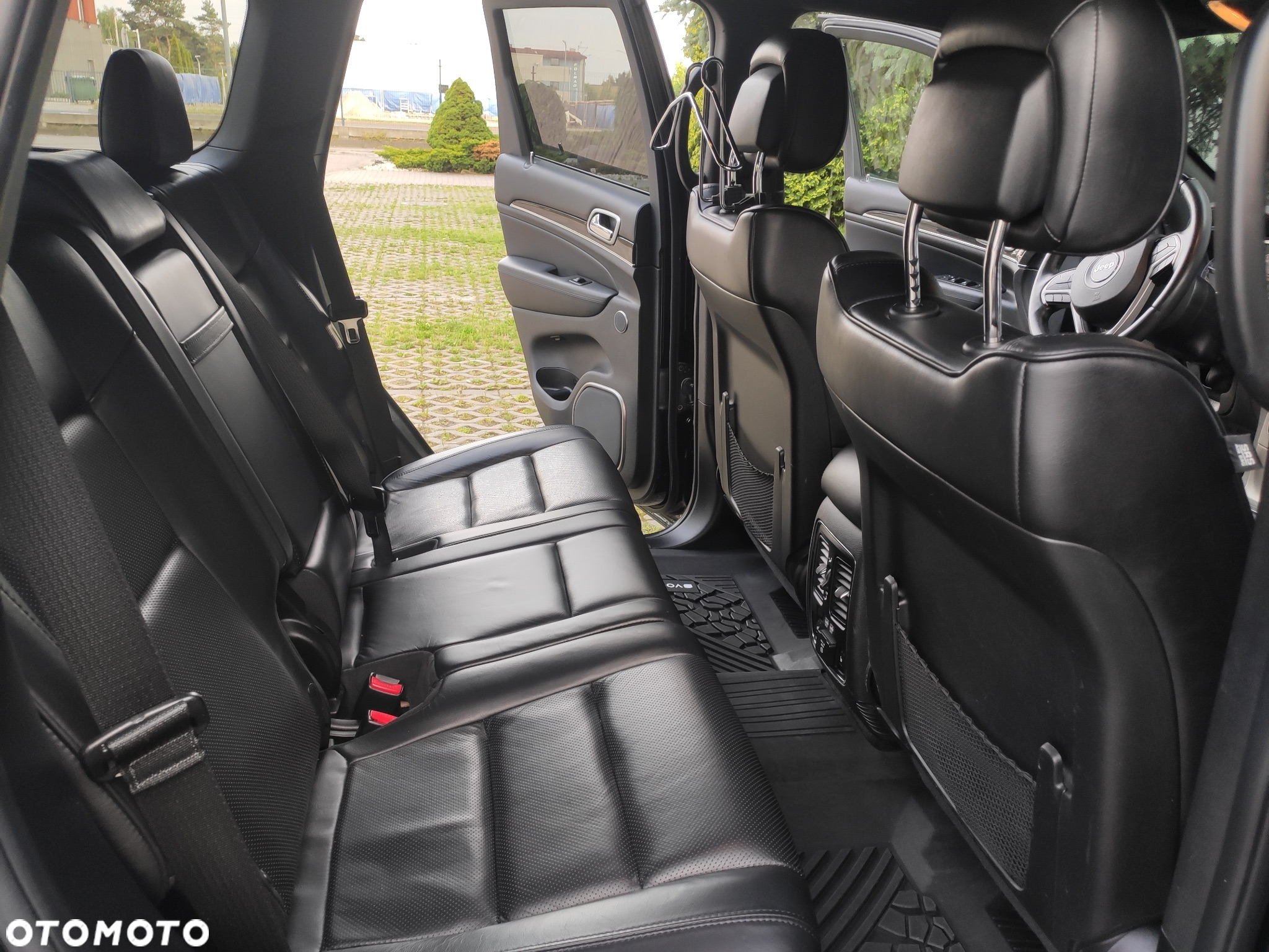 Jeep Grand Cherokee 5.7 V8 Overland - 23