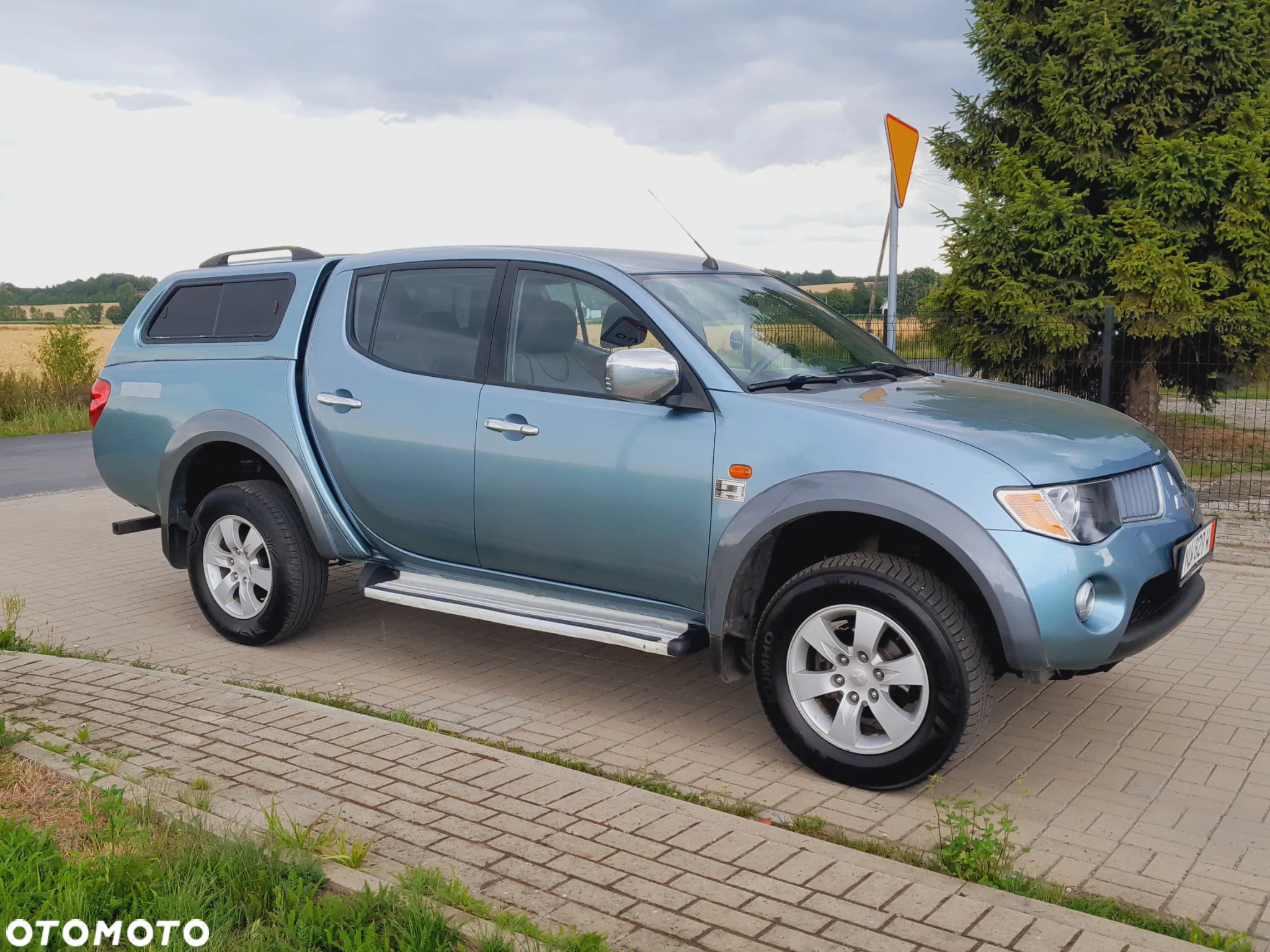 Mitsubishi L200 Pick Up 4x4 Intense Double Cab - 2