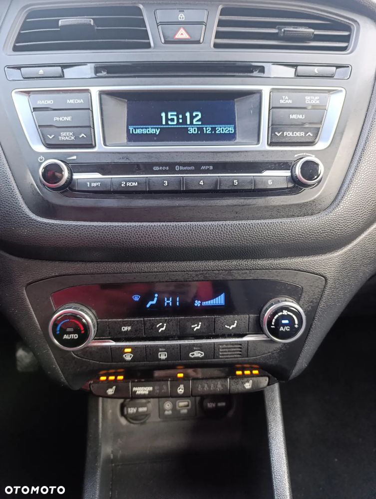 Hyundai i20 1.4 Comfort - 4