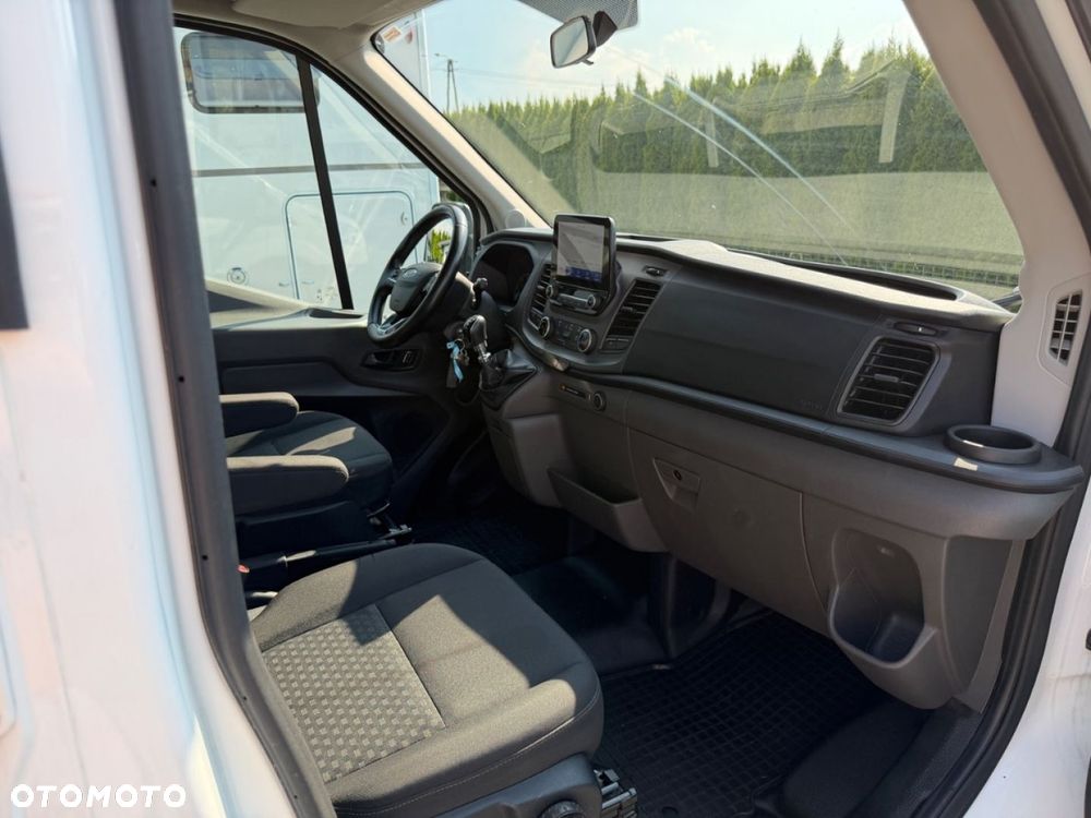 Ford Transit - 13