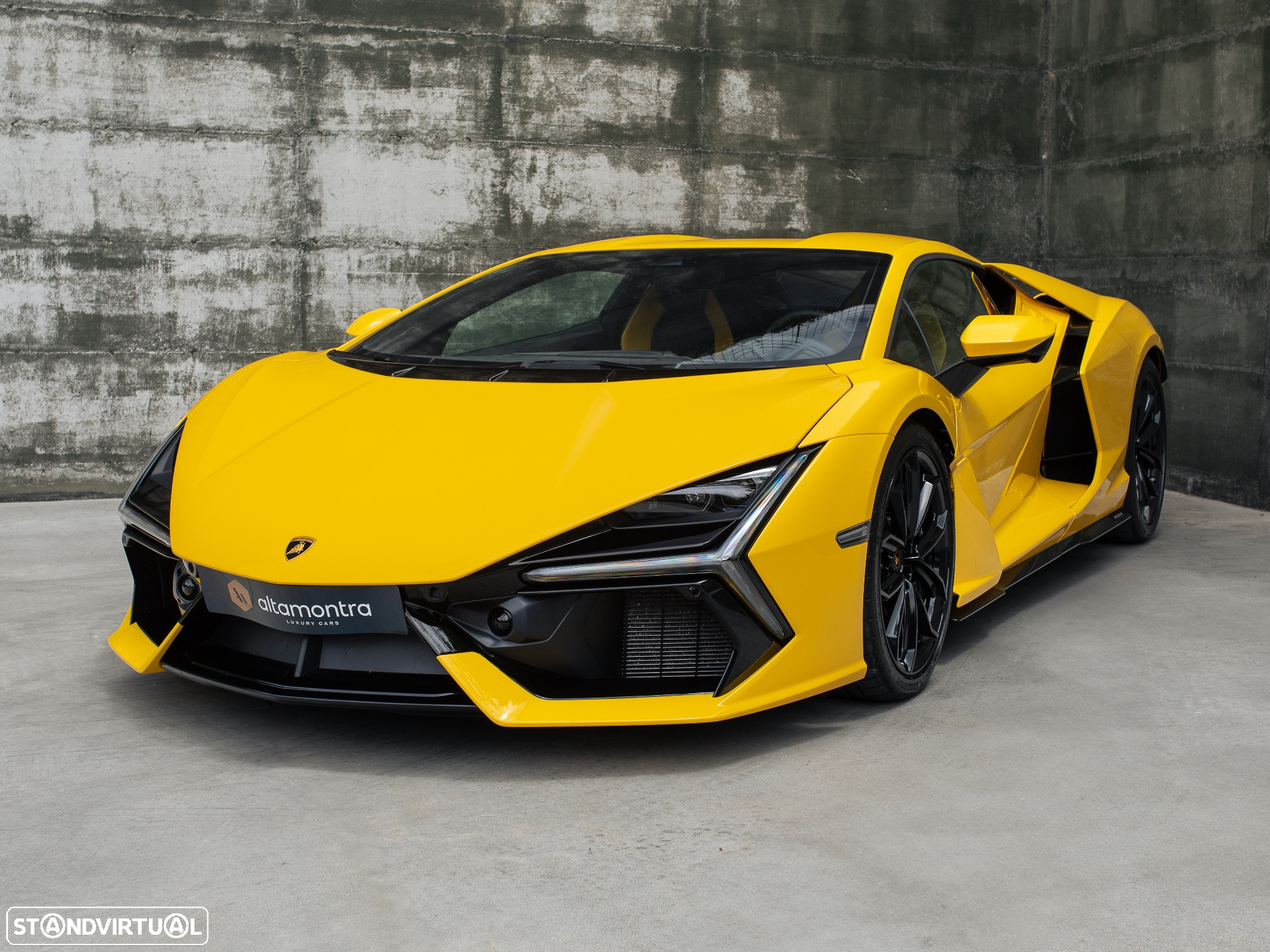 Lamborghini Revuelto - 4