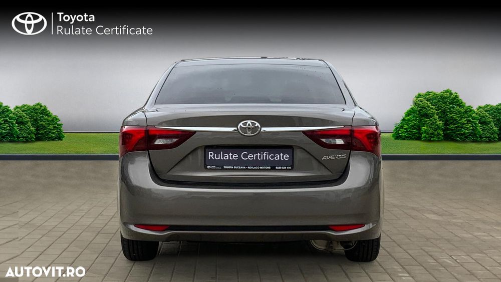 Toyota Avensis 1.8 Comfort - 6