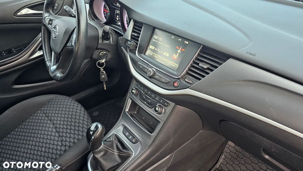 Opel Astra 1.4 T Enjoy S&S - 11