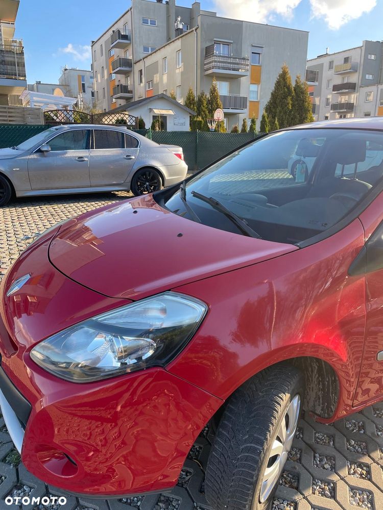 Renault Clio 1.2 16V Authentique - 4