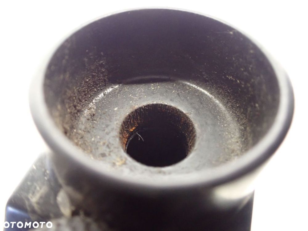 RAMIĘ WYCIERACZKI PRZÓD PRAWE SUBARU IMPREZA 1.5 - 3