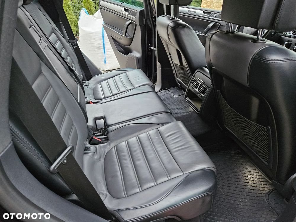 Volkswagen Touareg 3.0 V6 TDI BMT Perfectline R-Style - 10