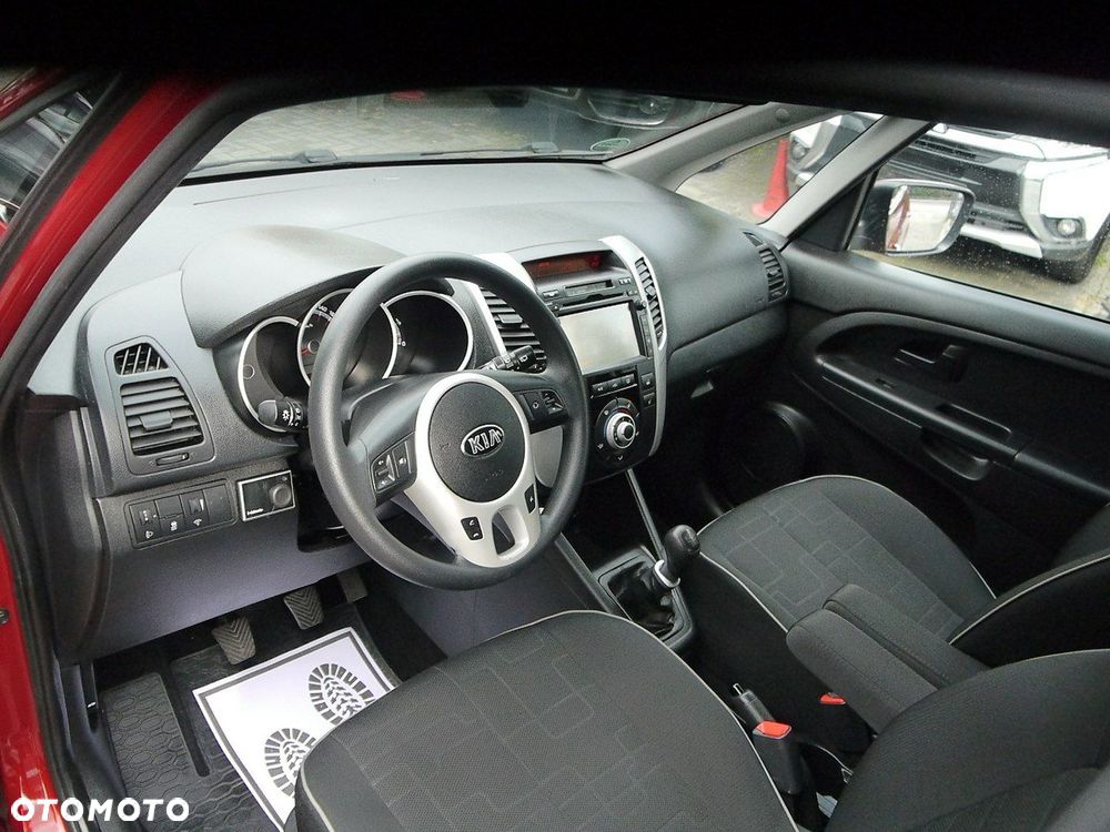 Kia Venga 1.4 CRDi 90 Dream-Team Edition - 23