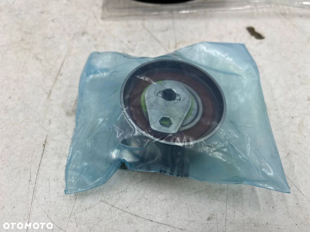 Rozrząd Opel Astra F Astra G Kadett E Vectra A 1.7d X17DTL NOWY pasek rolki Gates GATK015368XS - 4