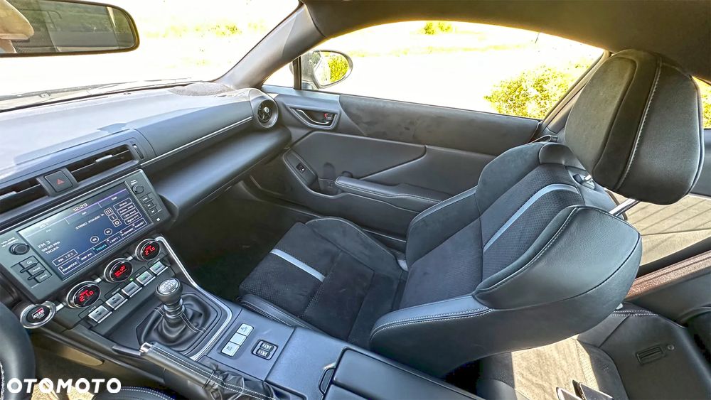 Toyota GR86 2.4 Executive - 11