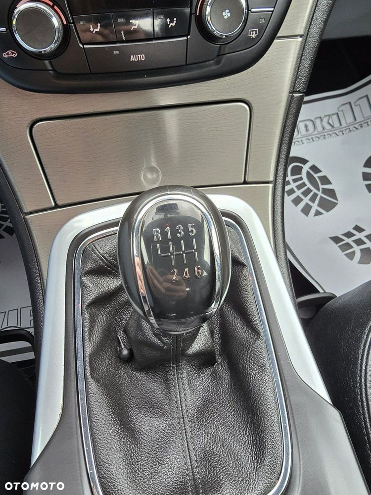 Opel Insignia - 27