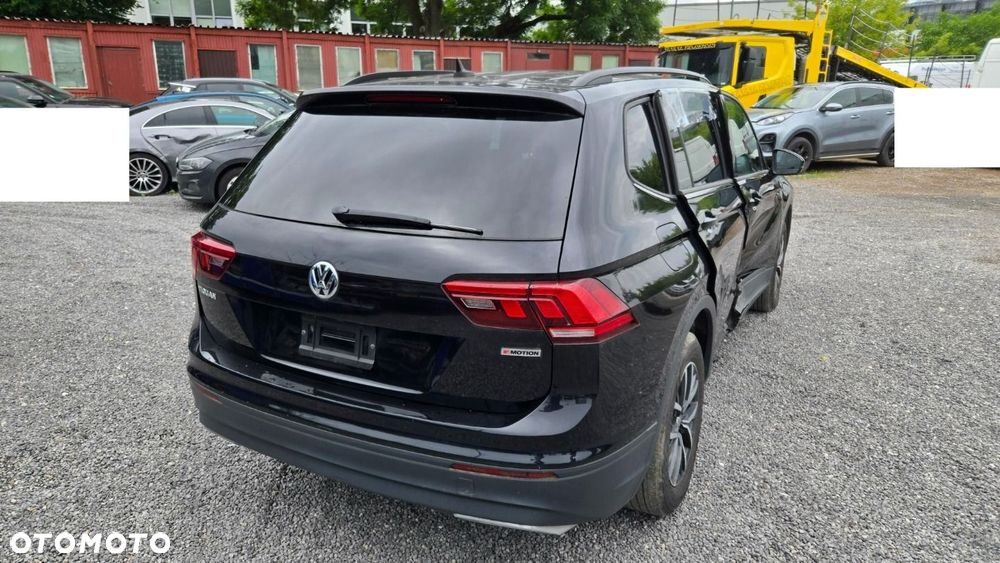 Volkswagen Tiguan - 12
