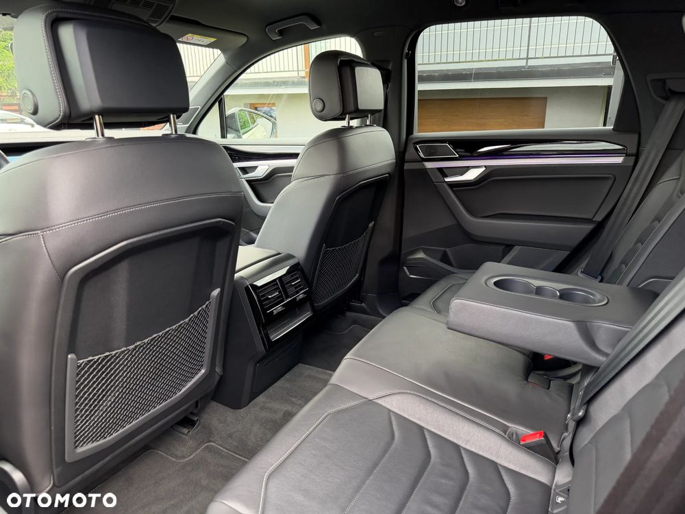 Volkswagen Touareg 3.0 V6 TDI 4Motion R-Line - 25