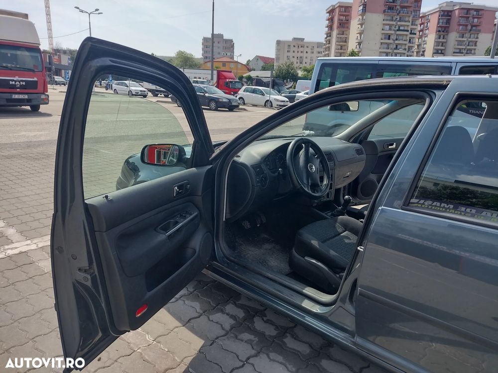 Volkswagen Golf 1.4 - 7