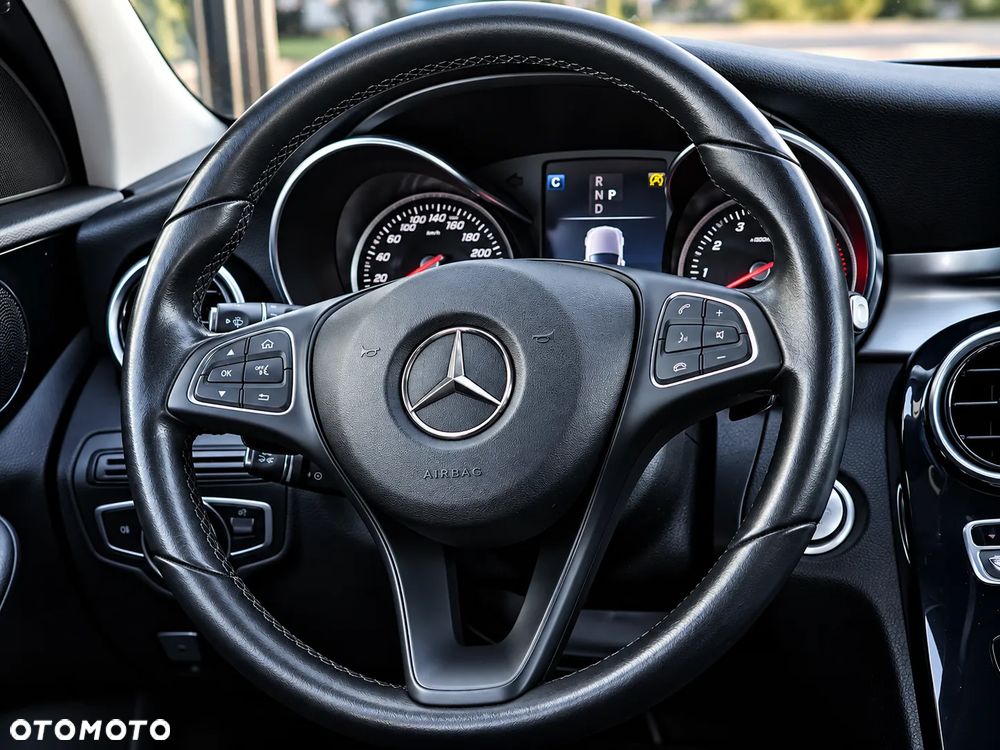 Mercedes-Benz Klasa C 200 9G-TRONIC Edition - 15