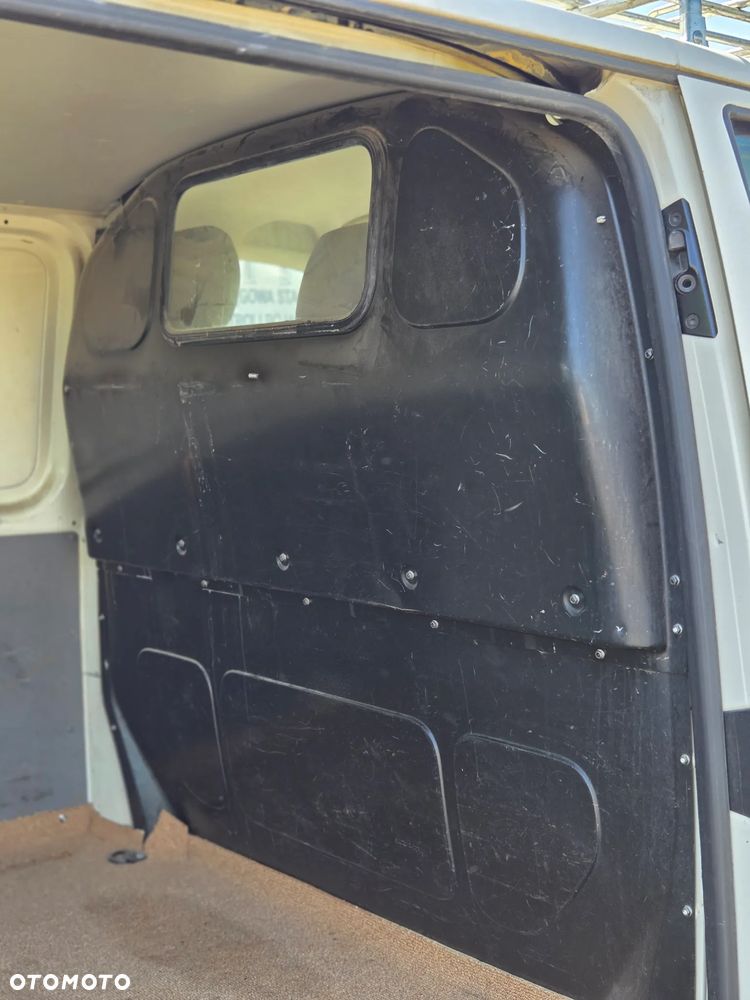 Volkswagen Transporter T5 - 20